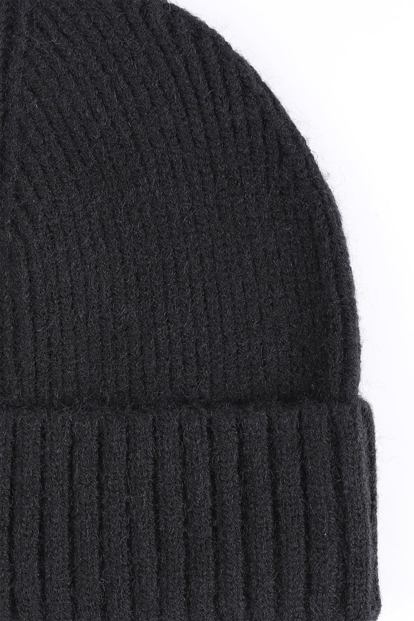 CLASSIC KNITTED BEANIE